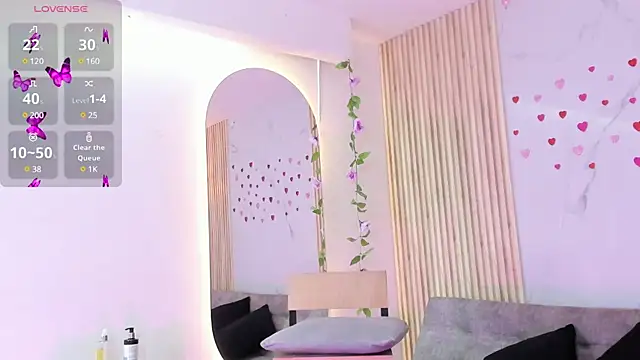 Snapshot of Aria_montgomeri chatting on 03/08/25, 01:03 Aria montgomeri online show from 03/08/25, 01:03