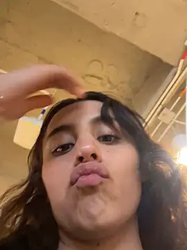 Snapshot of Katee_Jones chatting on 02/04/25, 09:41 Katee Jones online show from 02/04/25, 09:41