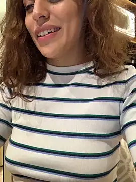 Snapshot of Katee_Jones chatting on 01/29/25, 11:46 Katee Jones online show from 01/29/25, 11:46