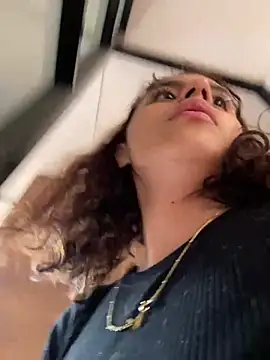 Snapshot of Katee_Jones chatting on 02/11/25, 09:56 Katee Jones online show from 02/11/25, 09:56