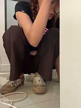 Katee Jones online show from 02/16/26, 08:18