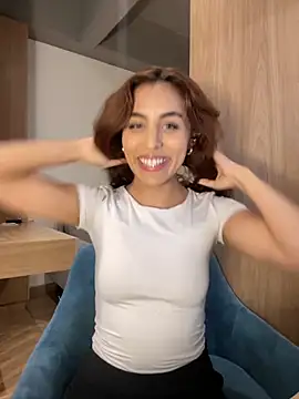 Katee Jones online show from 11/11/25, 10:37