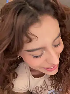 Snapshot of Katee_Jones chatting on 10/09/25, 08:09 Katee Jones online show from 10/09/25, 08:09