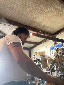 yomanfriend online show from 12/21/24, 08:32