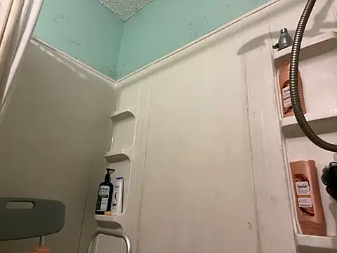 yomanfriend online show from 12/16/24, 05:33