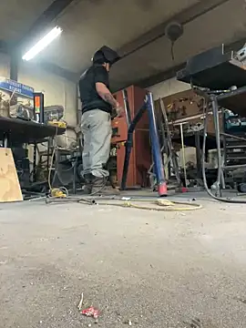 yomanfriend online show from 01/17/25, 04:04