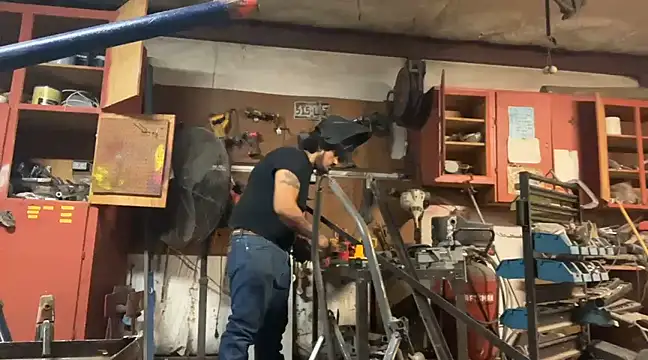 yomanfriend online show from 01/05/25, 01:24