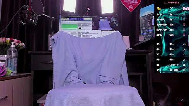 Raissa sky26 online show from 03/06/25, 03:46