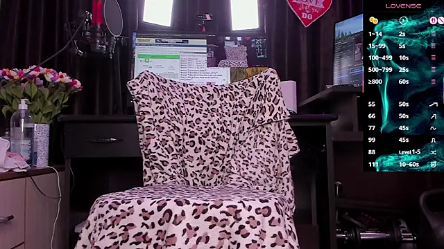 Raissa sky26 online show from 11/18/25, 03:32