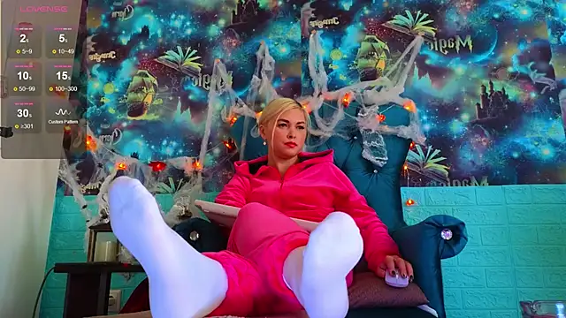 Snow Goddess online show from 10/17/25, 04:27