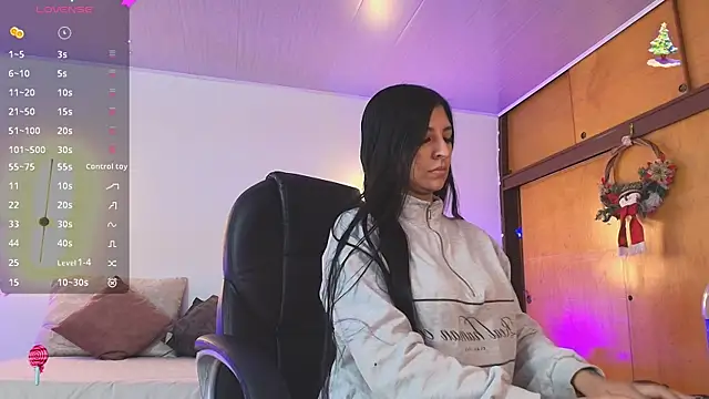 Snapshot of _gaby2 chatting on 12/20/25, 11:57 gaby2 online show from 12/20/25, 11:57