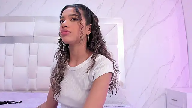 BritneyCollins online show from 11/23/25, 02:16