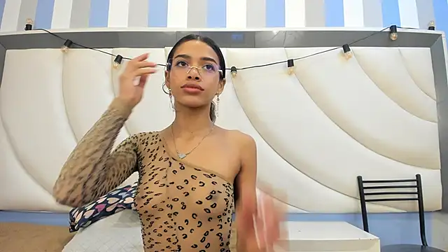 BritneyCollins online show from 04/17/26, 08:11