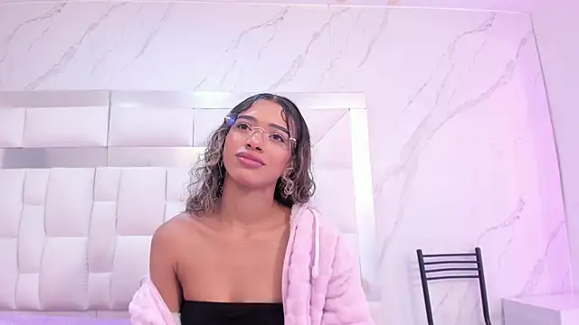 BritneyCollins online show from 11/28/25, 11:54