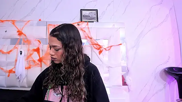 BritneyCollins online show from 10/16/25, 11:40