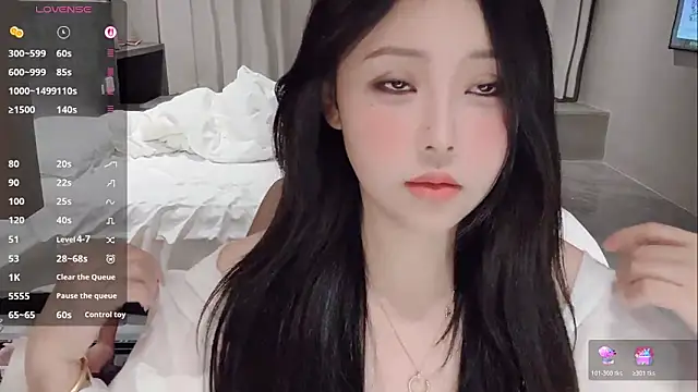 Snapshot of Fountain- chatting on 11/13/25, 10:02 Fountain- online show from 11/13/25, 10:02