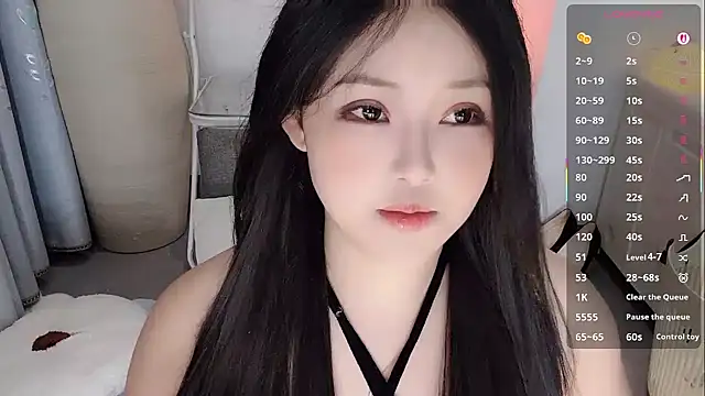 Snapshot of Fountain- chatting on 09/17/25, 09:39 Fountain- online show from 09/17/25, 09:39