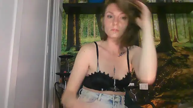 Feli blue online show from 05/05/26, 09:40