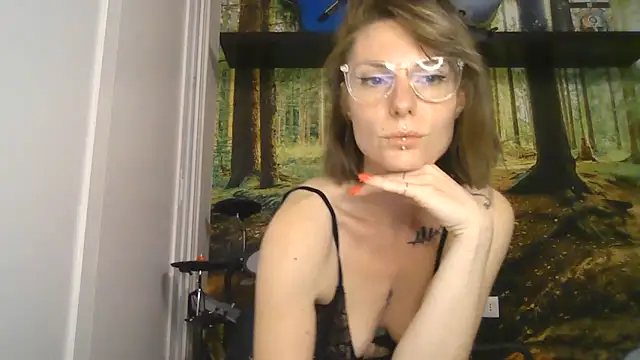 Feli blue online show from 04/21/26, 08:04