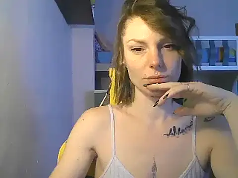 Snapshot of Feli_blue chatting on 02/10/25, 08:53 Feli blue online show from 02/10/25, 08:53