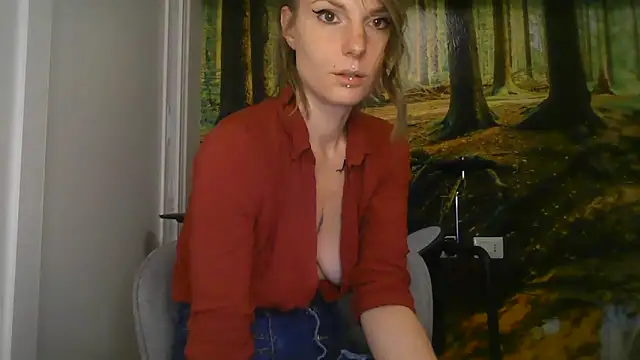 Feli blue online show from 10/30/25, 10:28