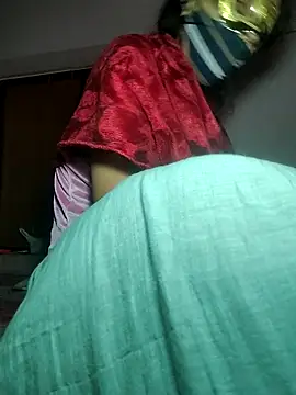 Snapshot of IndianRima chatting on 11/17/25, 03:21 IndianRima online show from 11/17/25, 03:21