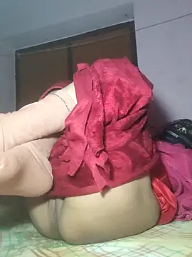 Snapshot of IndianRima chatting on 12/16/25, 04:17 IndianRima online show from 12/16/25, 04:17