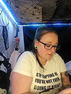 Bunny Cummings online show from 11/20/25, 11:25