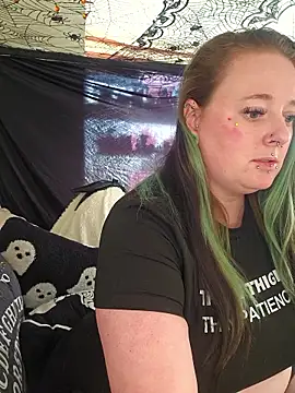 Bunny Cummings online show from 11/26/25, 01:11