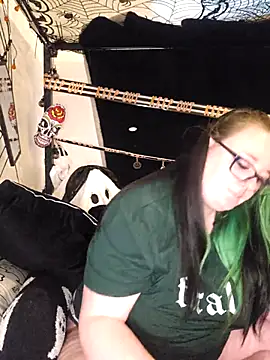 Bunny Cummings online show from 10/29/25, 08:57