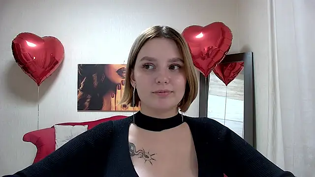 Snapshot of DianeMills chatting on 02/19/25, 01:51 DianeMills online show from 02/19/25, 01:51