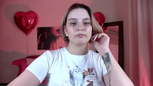 Snapshot of DianeMills chatting on 02/26/25, 01:57 DianeMills online show from 02/26/25, 01:57