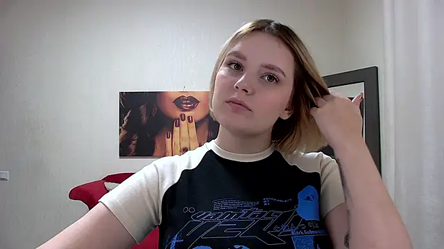 Snapshot of DianeMills chatting on 03/22/25, 05:31 DianeMills online show from 03/22/25, 05:31