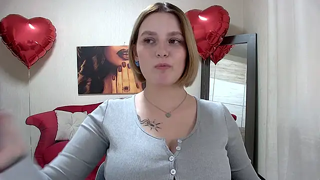Snapshot of DianeMills chatting on 02/22/25, 08:40 DianeMills online show from 02/22/25, 08:40