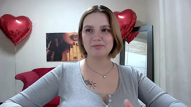 Snapshot of DianeMills chatting on 02/22/25, 02:52 DianeMills online show from 02/22/25, 02:52