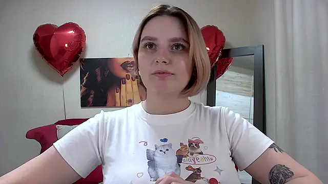 Snapshot of DianeMills chatting on 02/25/25, 10:53 DianeMills online show from 02/25/25, 10:53