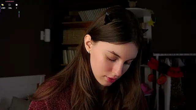 Snapshot of DarylBarks chatting on 10/26/25, 01:17 DarylBarks online show from 10/26/25, 01:17