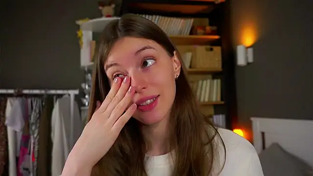 Snapshot of DarylBarks chatting on 11/29/25, 01:17 DarylBarks online show from 11/29/25, 01:17