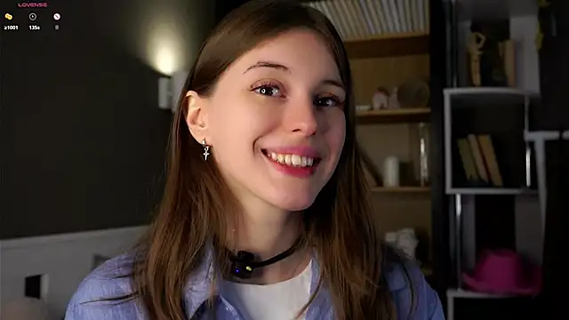 Snapshot of DarylBarks chatting on 10/04/25, 01:07 DarylBarks online show from 10/04/25, 01:07