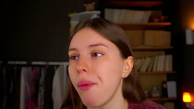 Snapshot of DarylBarks chatting on 11/28/25, 01:17 DarylBarks online show from 11/28/25, 01:17