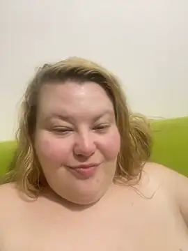 Busty-BBW-Emilie online show from 01/01/25, 12:21