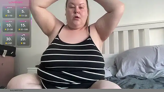 Busty-BBW-Emilie online show from 09/18/25, 03:26