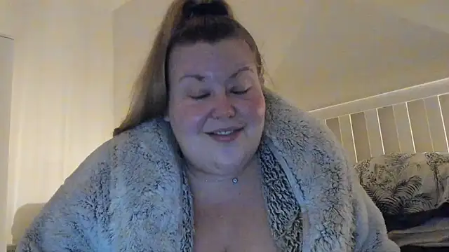 Busty-BBW-Emilie online show from 03/03/25, 02:33