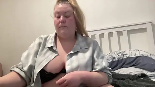 Busty-BBW-Emilie online show from 03/02/25, 04:25