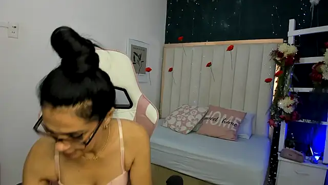 margot smith  online show from 03/16/26, 12:42