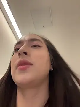 Holly Play online show from 02/12/26, 09:09