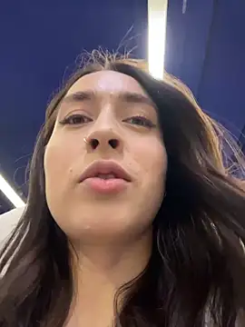 Holly Play online show from 02/08/26, 12:03