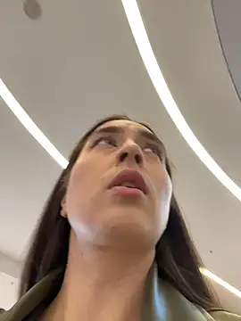 Holly Play online show from 03/21/26, 11:58