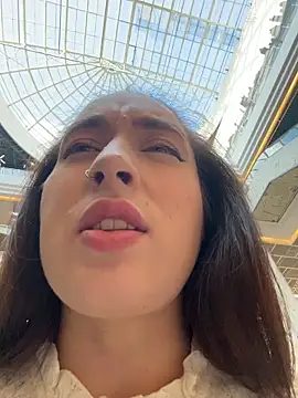 Holly Play online show from 10/21/25, 09:09