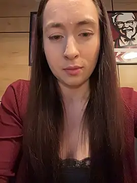 Snapshot of Holly_Play chatting on 05/26/26, 10:02 Holly Play online show from 05/26/26, 10:02